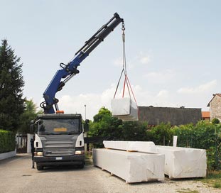 exemple de grue en location sur Saint-ouen